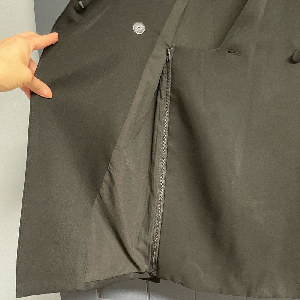 Adelyn Rae Black Double-Breasted Blazer Cape Dress - Picture 5 of 10